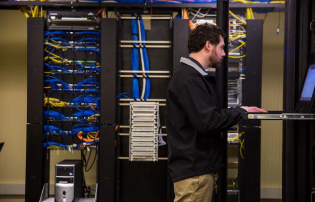 careers in tech in wichita kansas